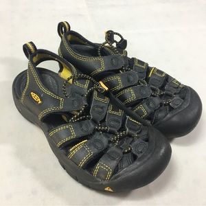 Keen | Newport H2 Kids Hiking Waterproof Sandal Shoe Size 2 Youth